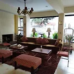 Leon De Oro Inn & Suites